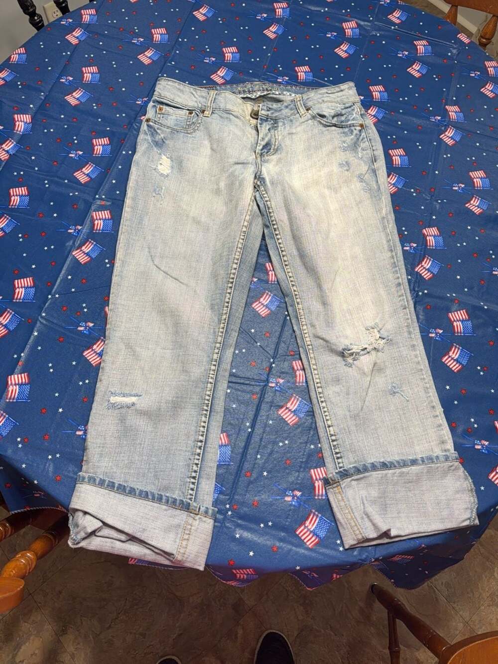 Girls American Eagle Hipster Distressed Cropped Jeans 8 Reg